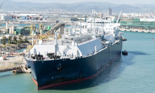 Azja zwiększa zakupy LNG, a europejskie zapasy gazu nadal niskie